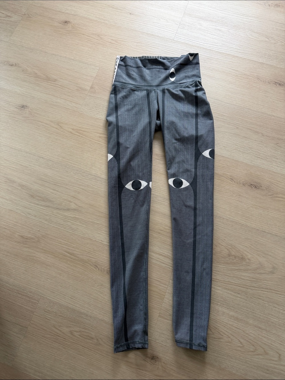 Niyama Sol Gray Eye-Print High-Waist Leggings